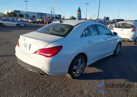 2015 Mercedes-Benz Cla 250 z USA, uszkodzony, nr VIN WDDSJ4EB2FN251949